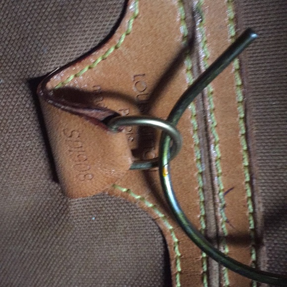 LV bowling ball bag in good condition - Picture 4 of 4